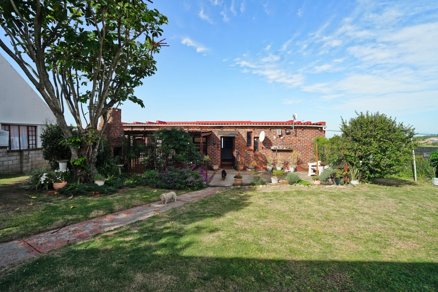 3 Bedroom Property for Sale in Winterstrand Eastern Cape